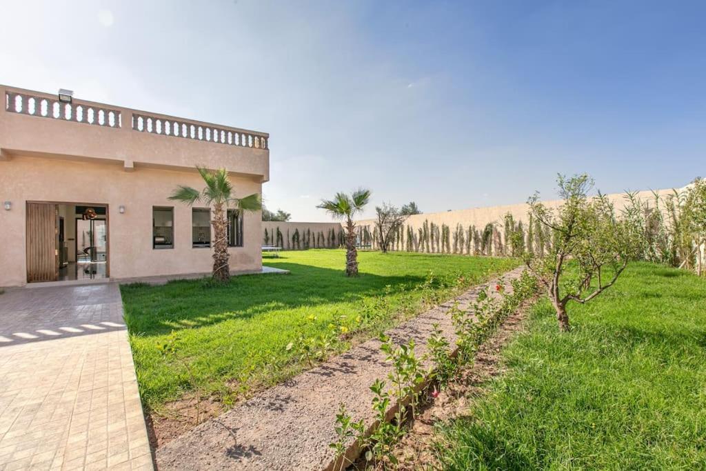 Villa Leila,Piscine , Grand Jardin, Jeux , Cuisiniere Марракеш Экстерьер фото