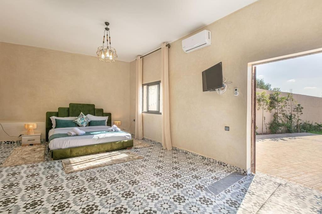 Villa Leila,Piscine , Grand Jardin, Jeux , Cuisiniere Марракеш Экстерьер фото